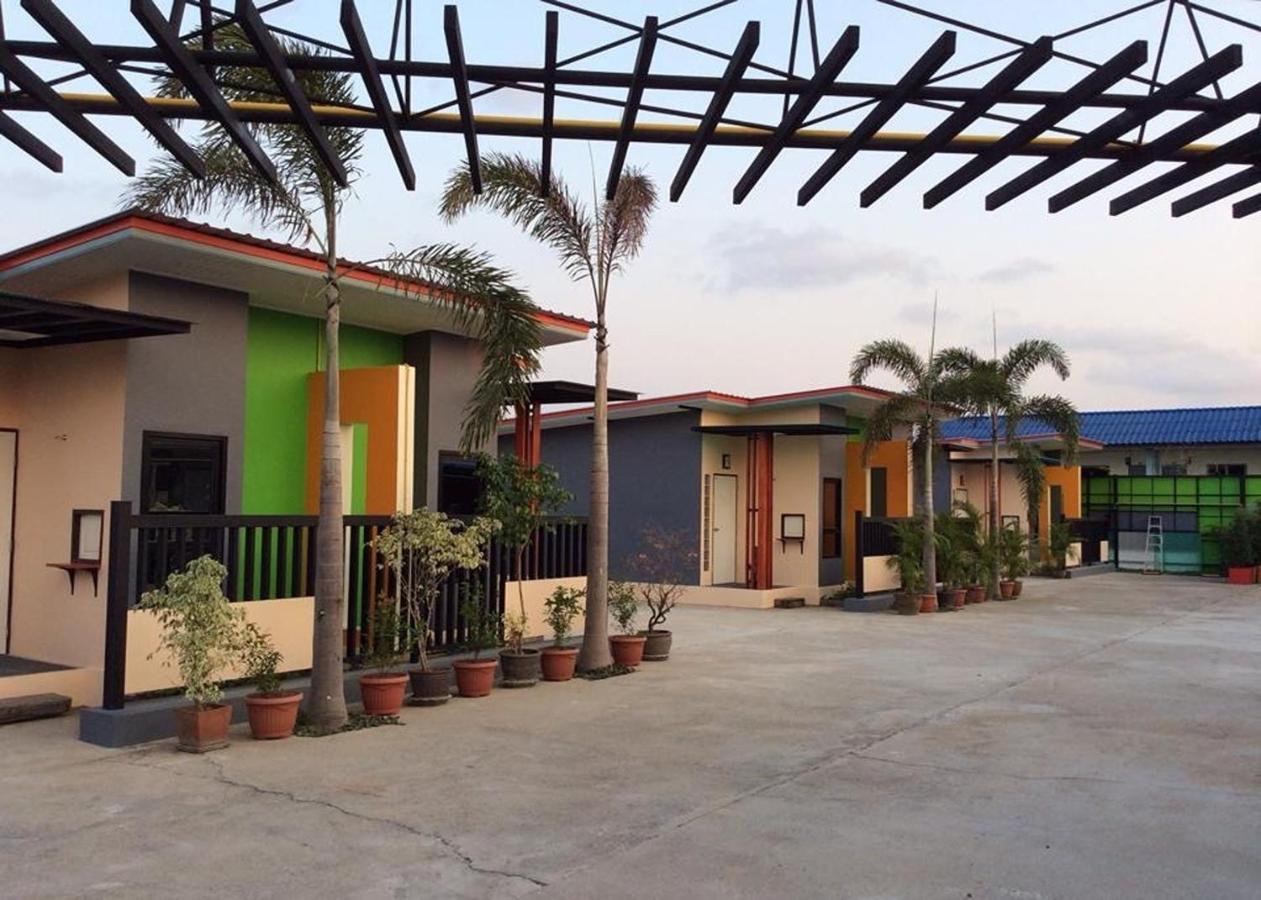 Jirapa Modern Resort Chonburi Extérieur photo