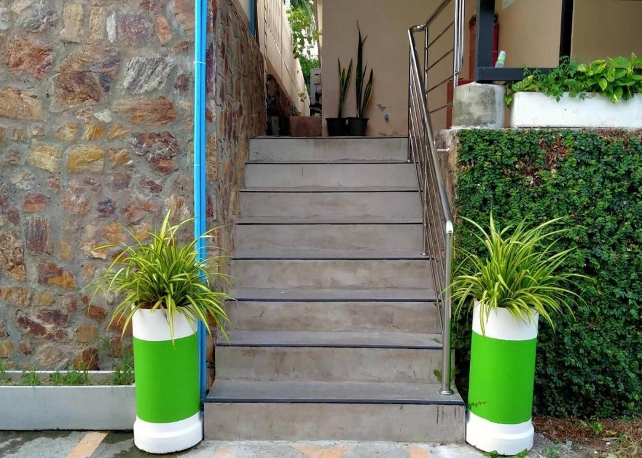 Jirapa Modern Resort Chonburi Extérieur photo