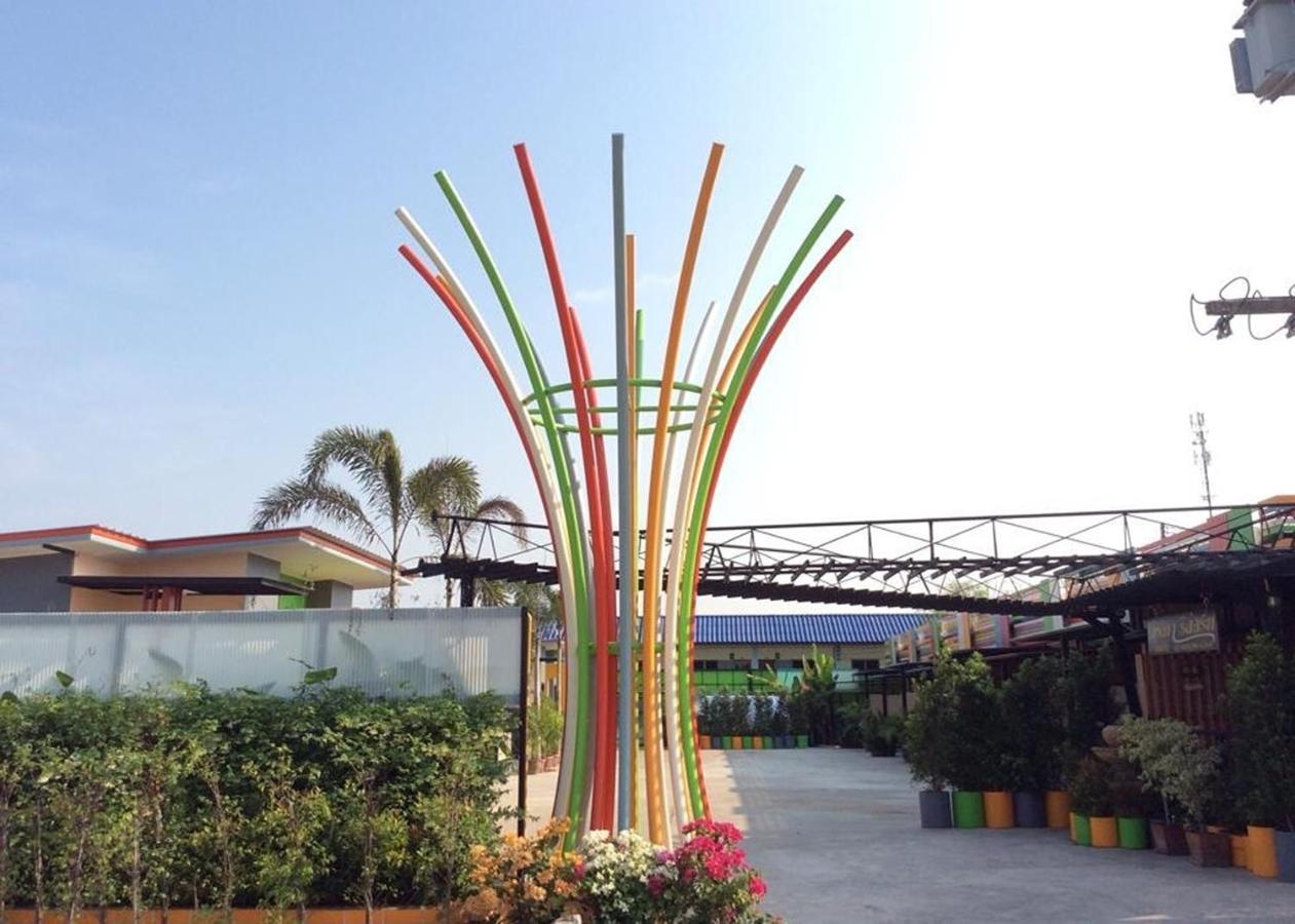 Jirapa Modern Resort Chonburi Extérieur photo