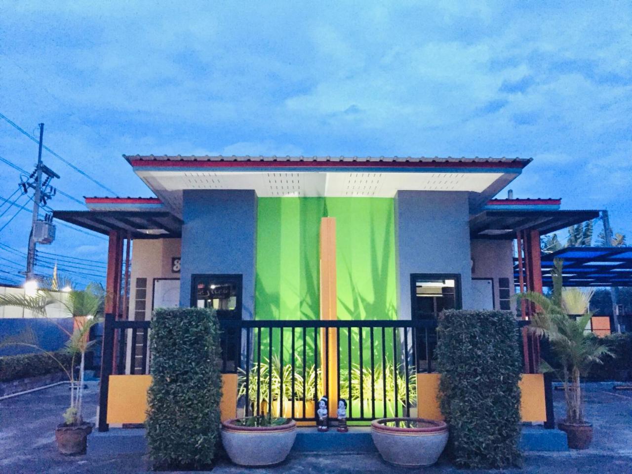 Jirapa Modern Resort Chonburi Extérieur photo
